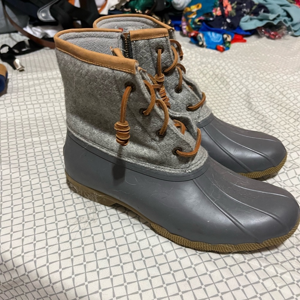 Never worn speedy boots size 9